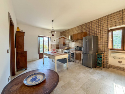 Villa indipendente con giardino privato in Via Della Concordia 85 - Mendicino (CS)