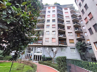 Trilocale in Via Augusto Anfossi 36 - Milano (MI)