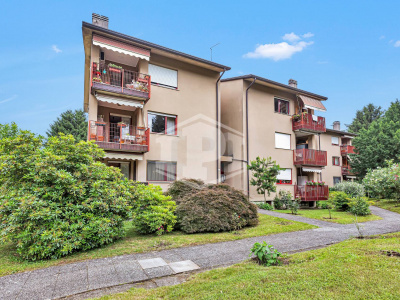 Trilocale in Via Andlovitz 5 - Laveno-Mombello (VA)