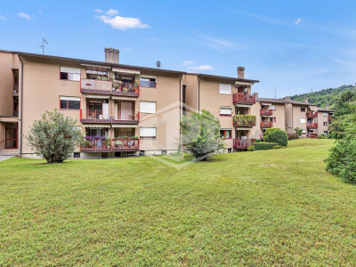 Trilocale in Via Andlovitz 5 - Laveno-Mombello (VA)