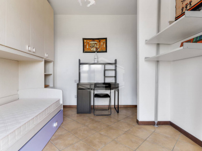Trilocale in Via Luigi Mengoni 11 - Milano (MI)