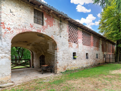 Storica tenuta del XVIII - Strada Belvedere 42 - Ponte dell'Olio - Il Belvedere di Torrano - Piacenza (PC)
