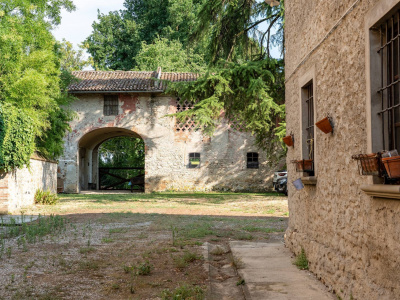 Storica tenuta del XVIII - Strada Belvedere 42 - Ponte dell'Olio - Il Belvedere di Torrano - Piacenza (PC)