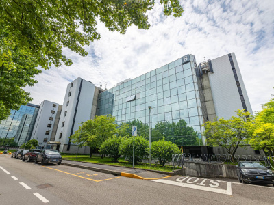 Complesso uffici in Milanofiori - Strada 3, Palazzo B5 - Assago (MI)