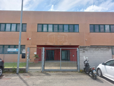 Capannone in Via Perlasca 14 - Vellezzo Bellini (PV)