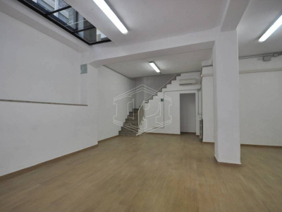 Negozio in Via Medici 15 - Milano (MI)