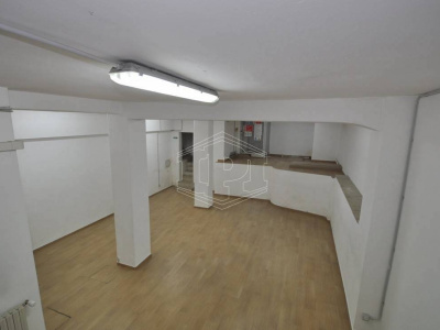 Negozio in Via Medici 15 - Milano (MI)