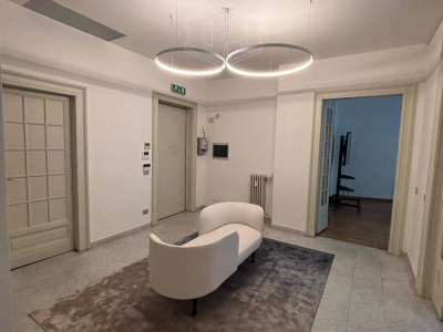 Ufficio in Via San Pietro All'Orto 17 - Milano (MI)