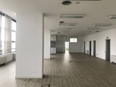 Ufficio in Via Fantoli 5/7/9 - Milano (MI)