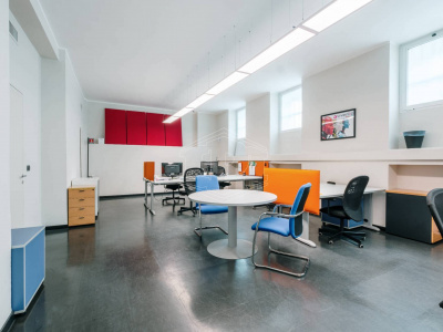 Ufficio in Via Edmondo De Amicis 42 - Milano (MI)