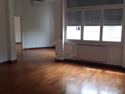 Ufficio in Via Medici 15 - Milano (MI)