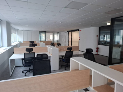 Ufficio in Via Dei Valtorta 48 - Milano (MI)