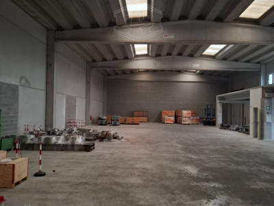 Capannone industriale in Via Necchi 8-10 - Vellezzo Bellini (PV)