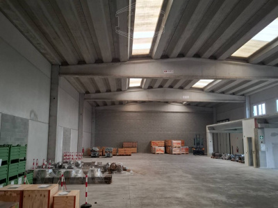 Capannone industriale in Via Necchi 8-10 - Vellezzo Bellini (PV)