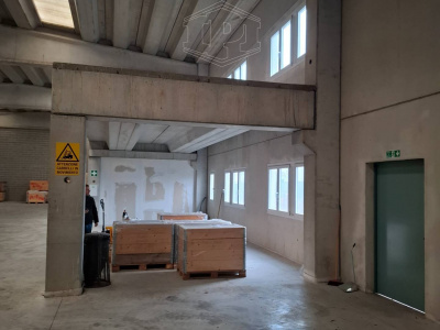 Capannone industriale in Via Necchi 8-10 - Vellezzo Bellini (PV)