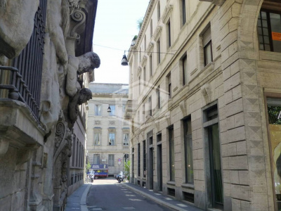 Ufficio in Via degli Omenoni 2 - Milano (MI)