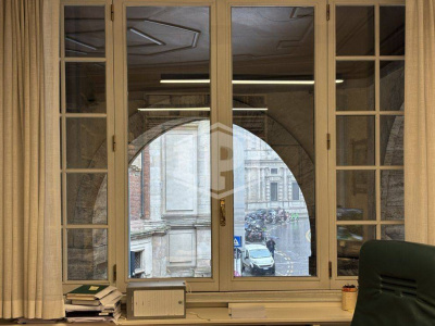 Ufficio in Via degli Omenoni 2 - Milano (MI)