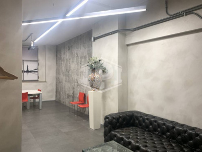 Negozio in Via Gonzaga 5 - Milano (MI)