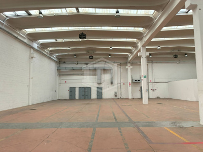 Capannone in Via Delle Industrie - Bellusco (MB)