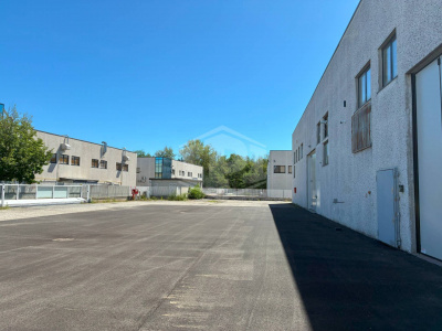 Capannone in Via Delle Industrie - Bellusco (MB)