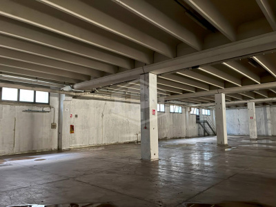 Capannone in Via Delle Industrie - Bellusco (MB)