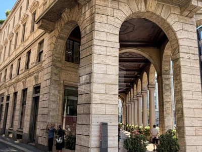Negozio in Via Degli Omenoni 2 - Milano (MI)