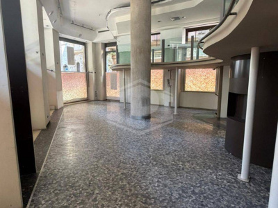 Negozio in Via Degli Omenoni 2 - Milano (MI)