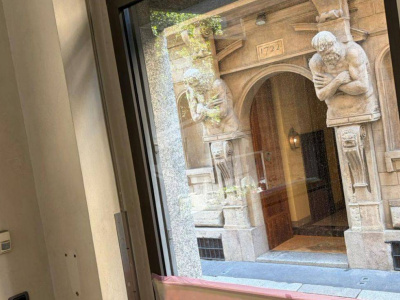 Negozio in Via Degli Omenoni 2 - Milano (MI)