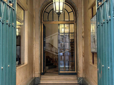 Negozio in Via Degli Omenoni 2 - Milano (MI)