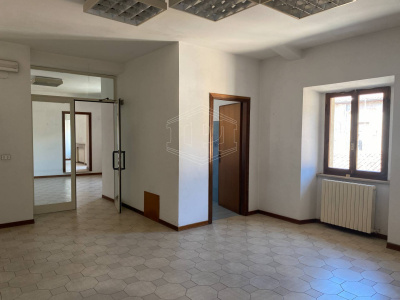 RIETI - Piazza Oberdan - VENDITA Ufficio
