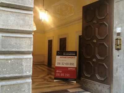 Ufficio in Via della Mercede - Roma (RM)