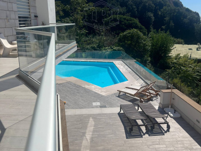 Villa con piscina in Via S. Francesco ai Gerolomini 34-36, Pozzuoli (NA)