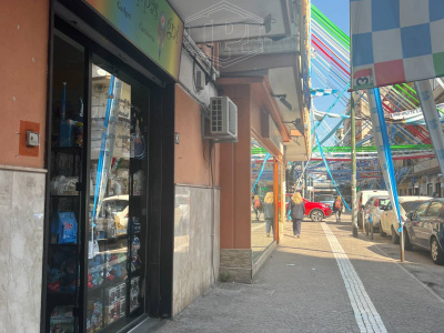 Locale commerciale in Via S. Dalì 90, Napoli (NA)