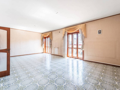 5 Vani in Via Elio Vittorini 10, Napoli (NA)