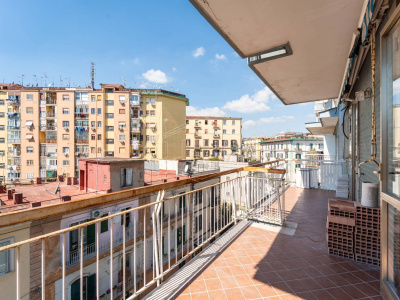 5 Vani in Via Elio Vittorini 10, Napoli (NA)