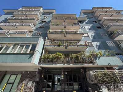 5 Vani in Via Elio Vittorini 10, Napoli (NA)