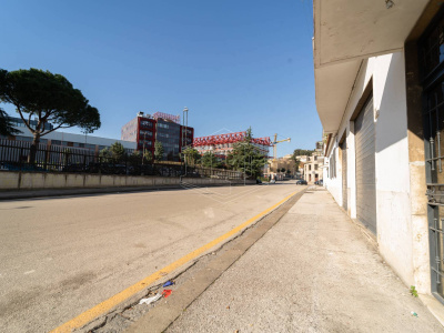 Complesso immobiliare in Via Leopoldo Tarantini 10/30, Napoli (NA)