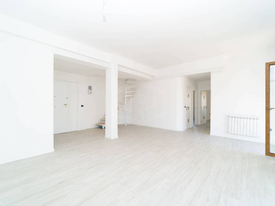 Quadrilocale con Terrazzo in Via Francesco Cilea 137, Napoli (NA)