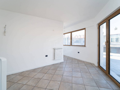 Quadrilocale con Terrazzo in Via Francesco Cilea 137, Napoli (NA)