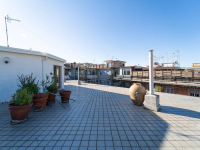Quadrilocale con Terrazzo in Via Francesco Cilea 137, Napoli (NA)