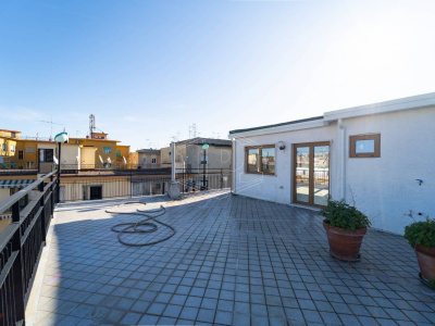 Quadrilocale con Terrazzo in Via Francesco Cilea 137, Napoli (NA)