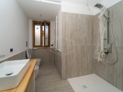 Quadrilocale con Terrazzo in Via Francesco Cilea 137, Napoli (NA)