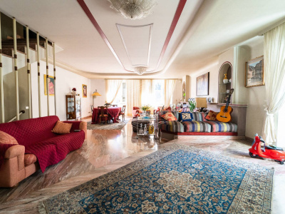 Villa indipendente in Via Bernardo Cavallino 51, Napoli (NA)