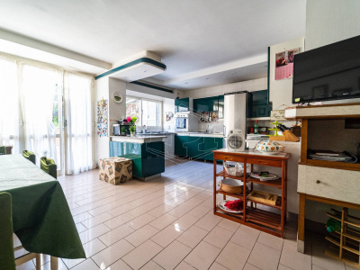 Villa indipendente in Via Bernardo Cavallino 51, Napoli (NA)