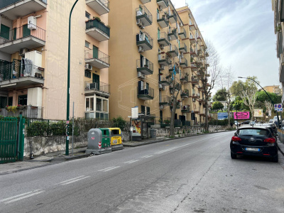 Trilocale Via Domenico Fontana 98, Napoli (NA)