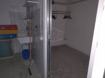 Locale in Via A. Telesino, Napoli (NA)