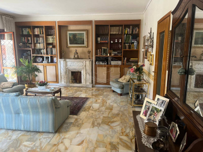 5 vani in Viale Colli Aminei 279, Napoli (NA)
