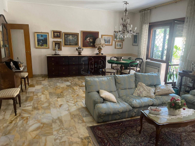 5 vani in Viale Colli Aminei 279, Napoli (NA)