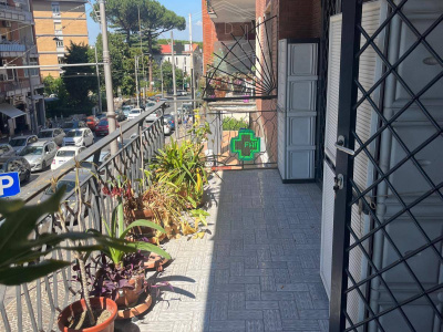 5 vani in Viale Colli Aminei 279, Napoli (NA)