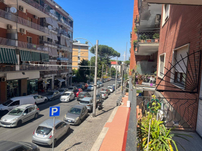 5 vani in Viale Colli Aminei 279, Napoli (NA)